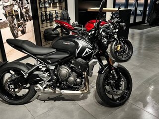 2023 Triumph Trident 660, чёрный, 870000 рублей, вид 2