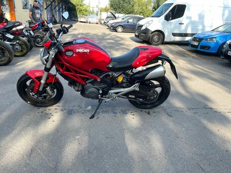 2013 Ducati Monster 696, красный, 500000 рублей, вид 2