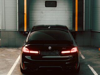 2019 BMW M5 Competition VI (F90), чёрный, 8700000 рублей, вид 2