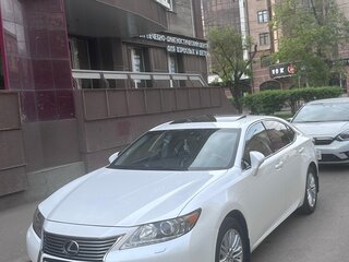 2013 Lexus ES 250 VI, белый, 2499000 рублей, вид 1