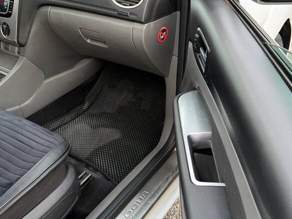 2010 Ford Focus II Рестайлинг, белый, 610000 рублей - вид 6