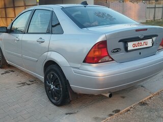 2004 Ford Focus I Рестайлинг, серебристый, 400000 рублей, вид 4
