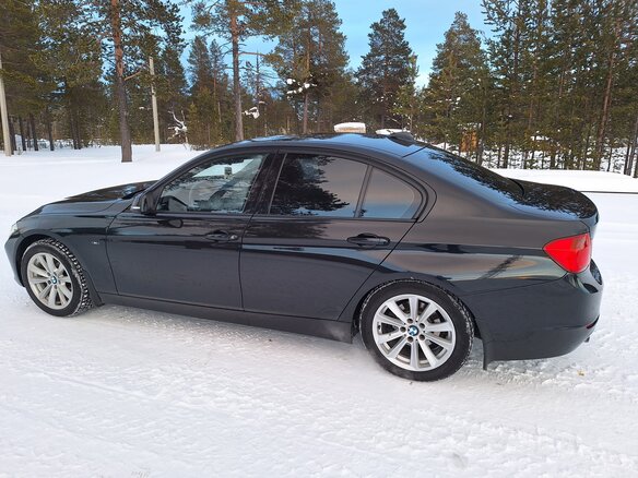 2014 BMW 3 серии 320d xDrive VI (F3x), чёрный, 2050000 рублей - вид 4