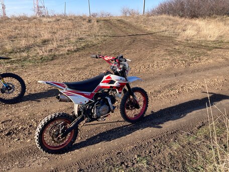2021 Kayo Basic TT140EM, красный, 72000 рублей, вид 2