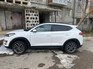 2019 Hyundai Tucson III Рестайлинг, белый, 2500000 рублей, вид 3