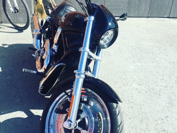 2005 Harley-Davidson V-Rod, чёрный, 950000 рублей - вид 3