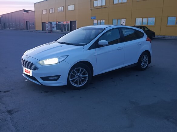 2018 Ford Focus III Рестайлинг, белый, 1000000 рублей - вид 13