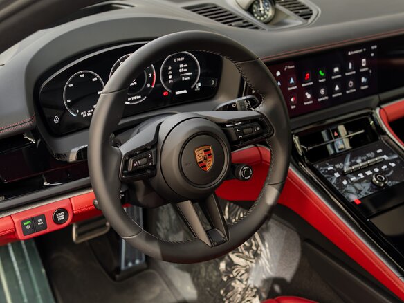 2026 Porsche Panamera 4 III, чёрный, 22000000 рублей - вид 16