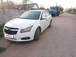 2010 Chevrolet Cruze I, белый, 850000 рублей, вид 1
