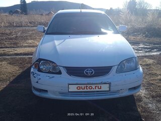 2001 Toyota Avensis I Рестайлинг, белый, 450000 рублей, вид 2