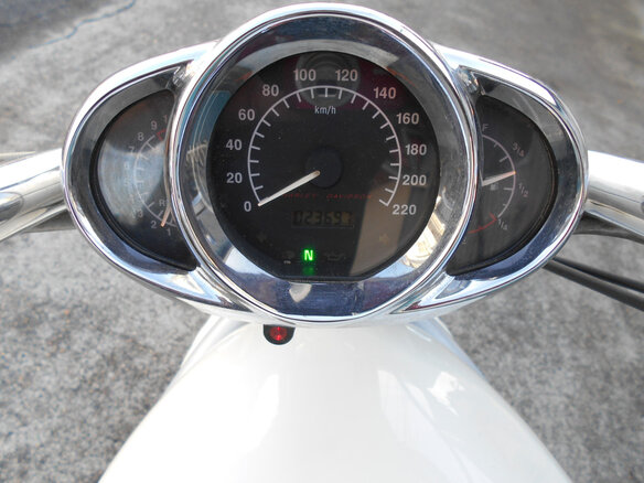 2003 Harley-Davidson V-Rod, белый, 800000 рублей - вид 6