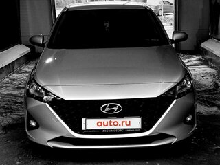 2021 Hyundai Solaris II Рестайлинг, серебристый, 2000000 рублей, вид 1
