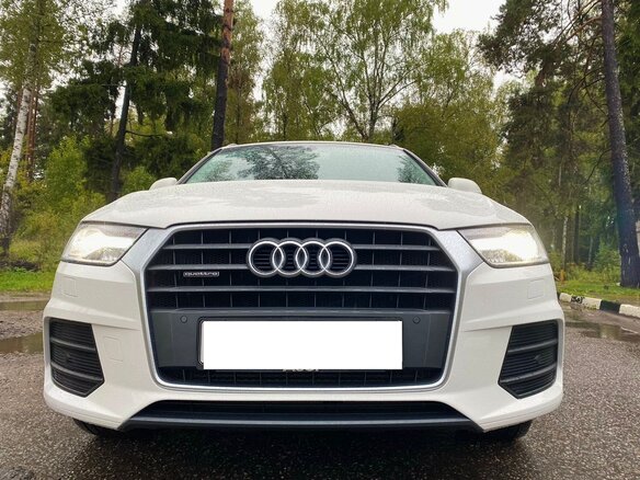 2015 Audi Q3 I (8U) Рестайлинг, белый - вид 3