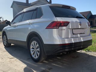 2018 Volkswagen Tiguan II, белый, 2000000 рублей, вид 4