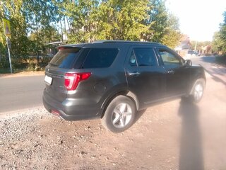2018 Ford Explorer V Рестайлинг 2, серый, 2800000 рублей, вид 3