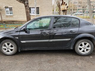 2006 Renault Megane II Рестайлинг, чёрный, 400000 рублей, вид 3