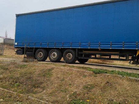 2004 Freightliner Century Class, красный, 1000000 рублей, вид 5