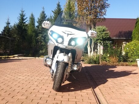 2013 Honda GL 1800 Gold Wing, белый, 1820000 рублей, вид 4