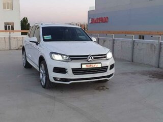 2013 Volkswagen Touareg II, белый, 4300000 рублей, вид 2