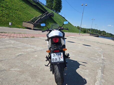 2011 Yamaha XJ6 (FZ6R), белый, 470000 рублей, вид 3