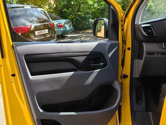 2020 Peugeot Expert III, жёлтый, 3850000 рублей - вид 11