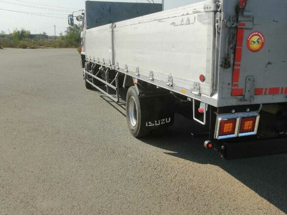 1990 Isuzu Forward (F-Series), белый, 1360000 рублей - вид 5