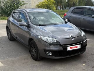 2013 Renault Megane III Рестайлинг, серый, 700000 рублей, вид 1