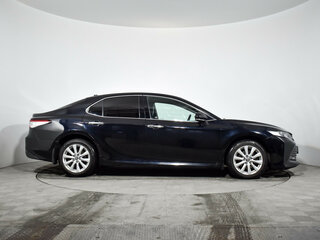 2021 Toyota Camry VIII (XV70), чёрный, 2401000 рублей, вид 4