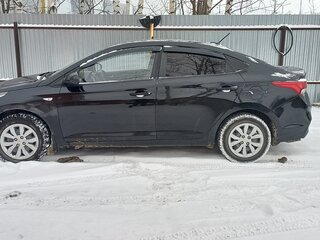 2018 Hyundai Solaris II, чёрный, 1100000 рублей, вид 4
