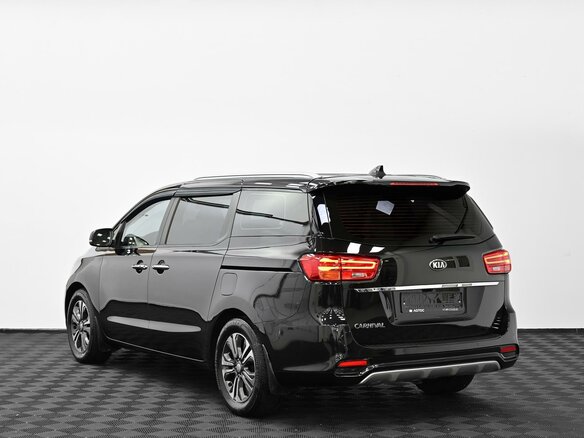2018 Kia Carnival III, чёрный, 2085000 рублей - вид 3