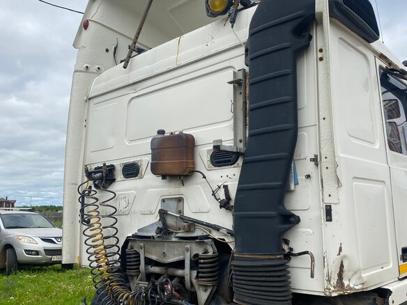 1994 Volvo F-Series, белый, 1200000 рублей - вид 5