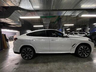 2020 BMW X6 M III (F96), белый, 7900000 рублей, вид 5
