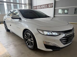2022 Chevrolet Malibu IX Рестайлинг, белый, 1146911 рублей, вид 2