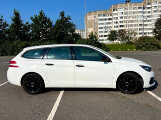 2019 Peugeot 308 II Рестайлинг, белый, 890000 рублей, вид 2