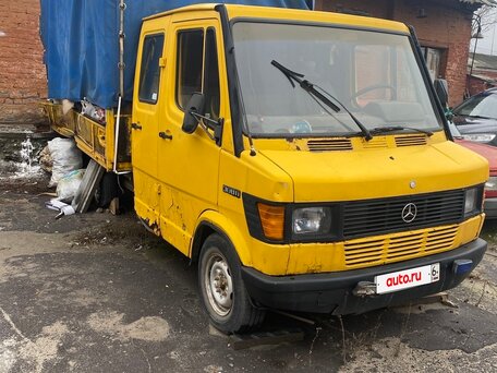1993 Mercedes-Benz T1, жёлтый, 320000 рублей, вид 2