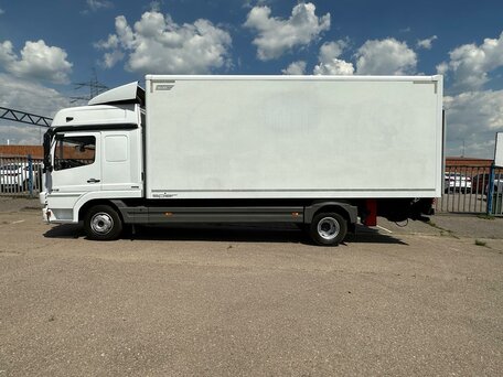 2013 Mercedes-Benz Atego, белый, 7474990 рублей, вид 4