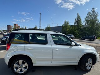 2017 Skoda Yeti I Рестайлинг, белый, 1230000 рублей, вид 4