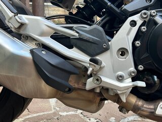 2020 BMW F 900 R, красный, 777000 рублей, вид 4