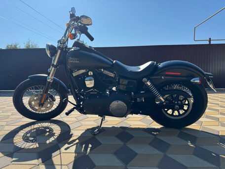 2016 Harley-Davidson Street Bob, чёрный, 990000 рублей, вид 3