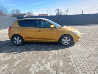 2009 Kia Ceed I, жёлтый, 750000 рублей, вид 5