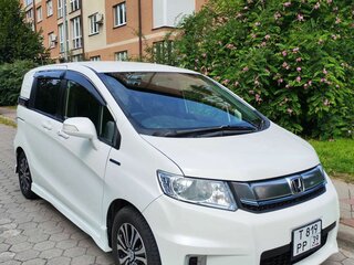 2014 Honda Freed Spike I Рестайлинг, белый, 1350000 рублей, вид 2