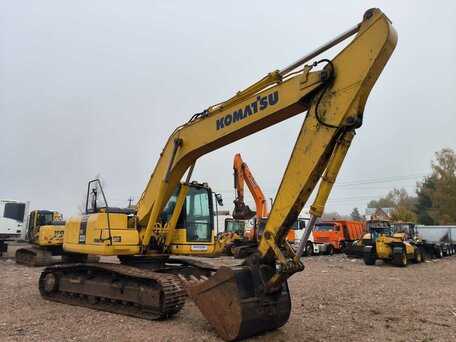 2019 Komatsu PC220-8, жёлтый, 8070000 рублей, вид 1