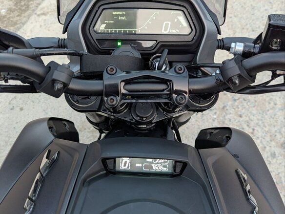 2024 Bajaj Dominar 400, чёрный - вид 6