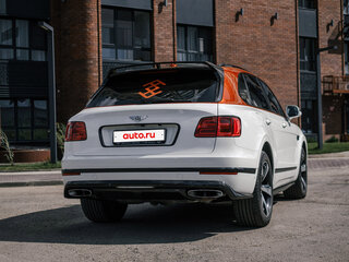 2016 Bentley Bentayga I, белый, 9900000 рублей, вид 5