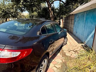 2010 Renault Fluence I, чёрный, 650000 рублей, вид 3