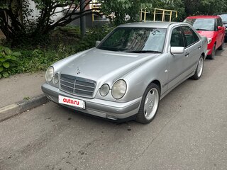 1997 Mercedes-Benz E-Класс 220 II (W210, S210), серый, 450000 рублей, вид 2