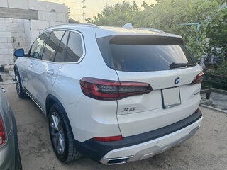 2022 BMW X5 40i IV (G05/G18), белый, 8500000 рублей, вид 3