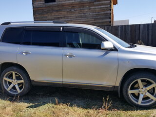 2011 Toyota Highlander II (XU40) Рестайлинг, серебристый, 1700000 рублей, вид 3
