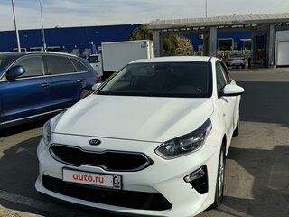 2021 Kia Ceed III, белый, 1405000 рублей, вид 3