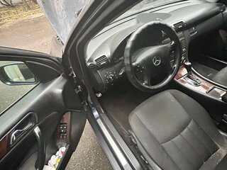 2004 Mercedes-Benz C-Класс 220 II (W203) Рестайлинг, синий, 639999 рублей, вид 3